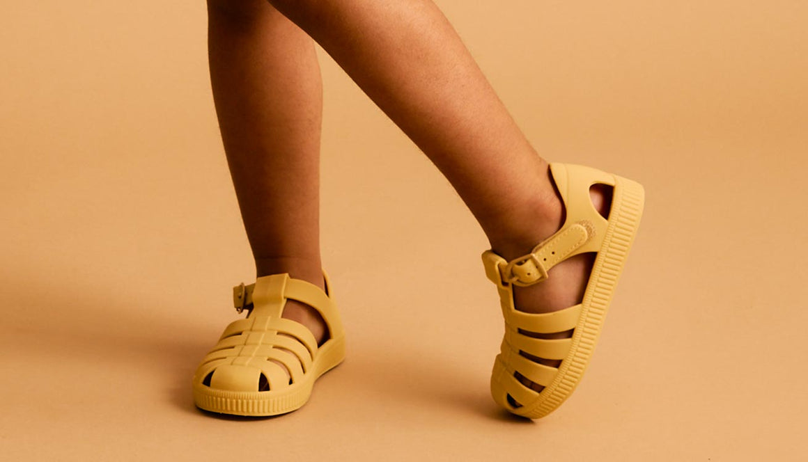 The Easy Way To Measure Kids For Spring Shoes & Sandals
