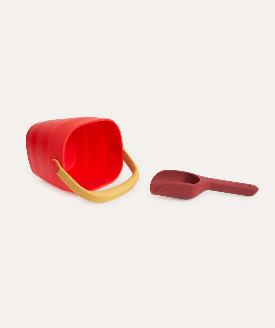 Foldaway Bucket & Spade Set - Red